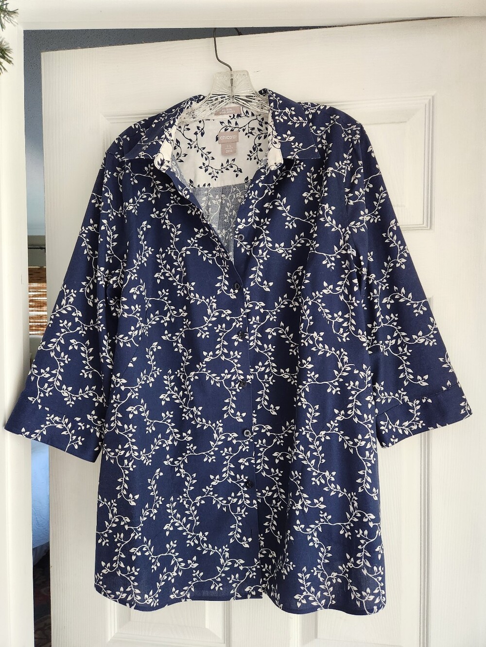 Chicos Navy Blue Floral Button Up